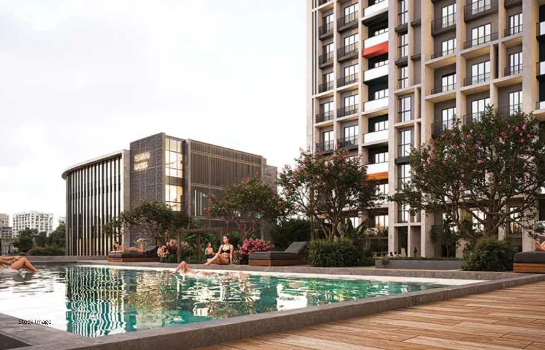Luxury swimming pool at Shelar Supremus Kalyan West apartments